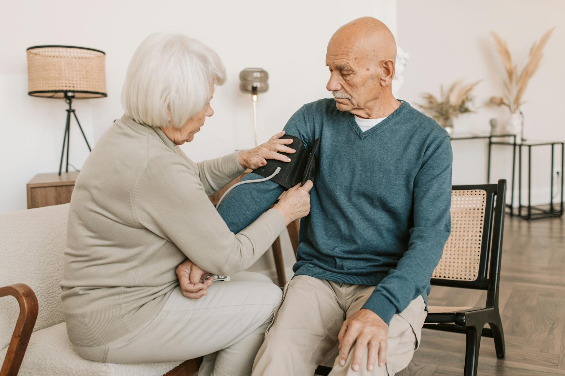 Best Identity Monitoring Services for Seniors - Featured image