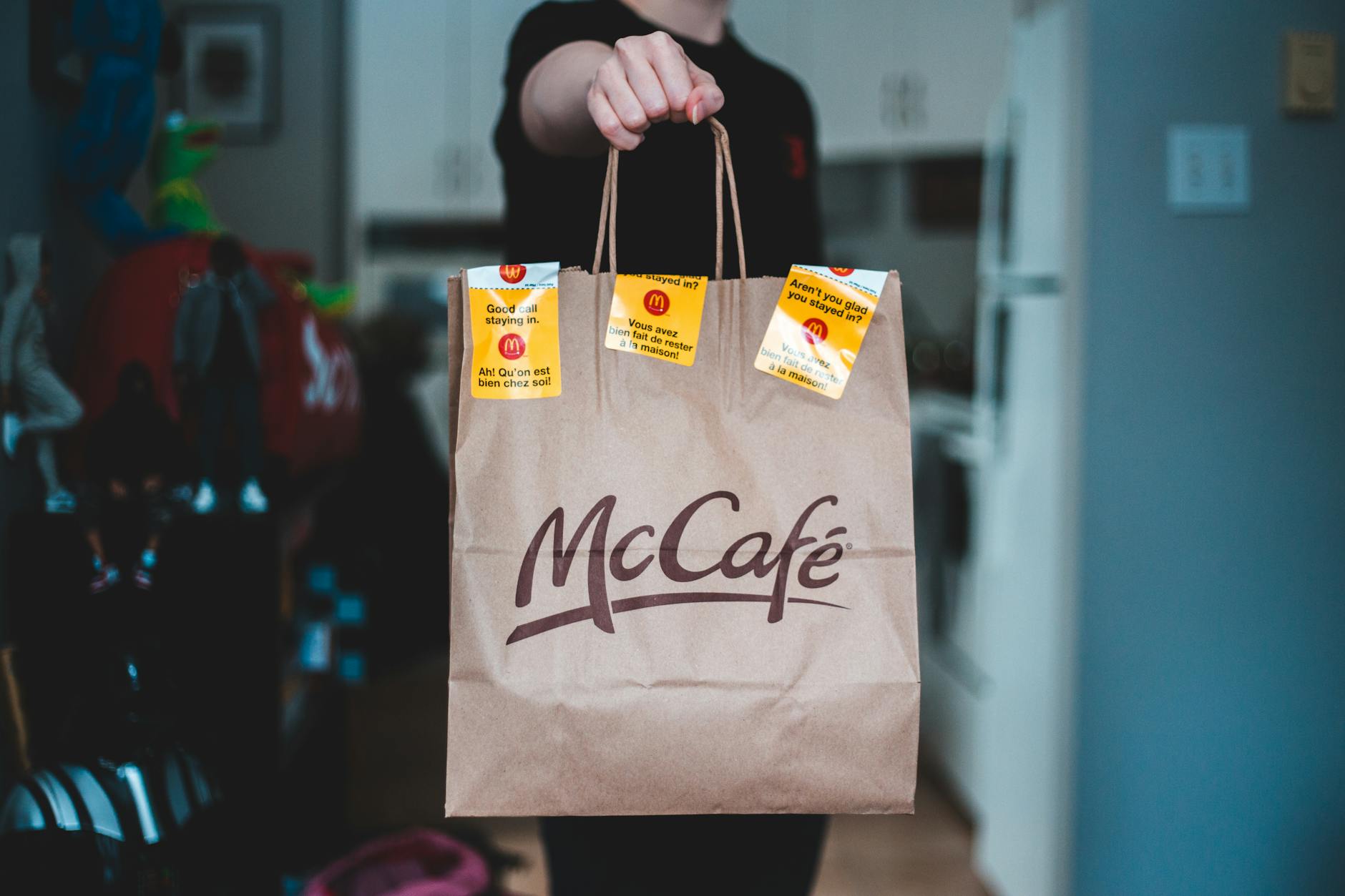Signs Your Food Delivery Account Has Been Hacked - Featured image