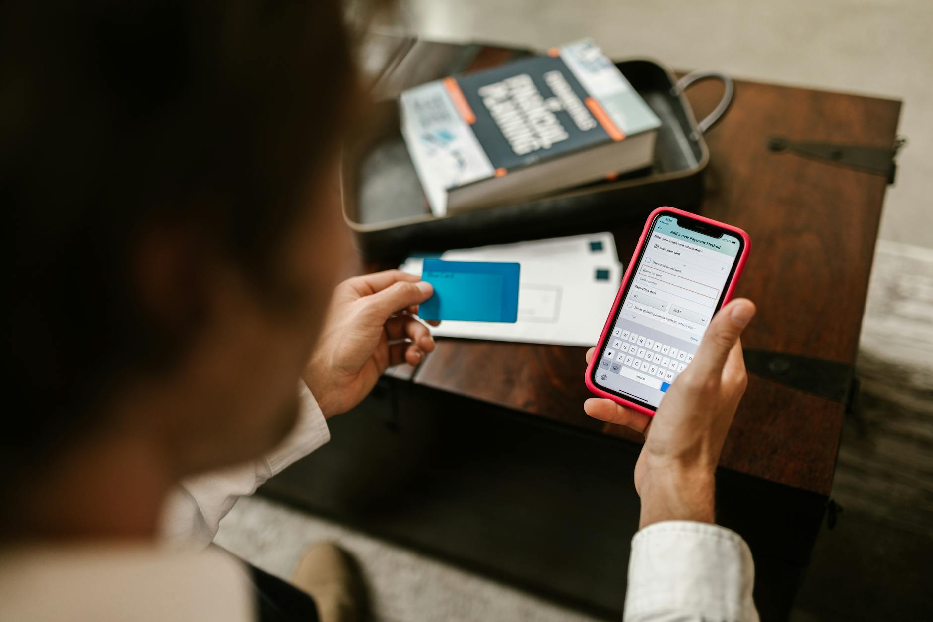 Signs Your Mobile Banking App Is Compromised - Featured image