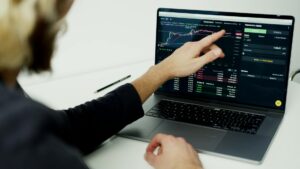 What Information Do Data Brokers Collect About You - Featured image