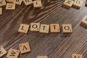 How to Recognize Lottery Scams Using Stolen Data - Featured image
