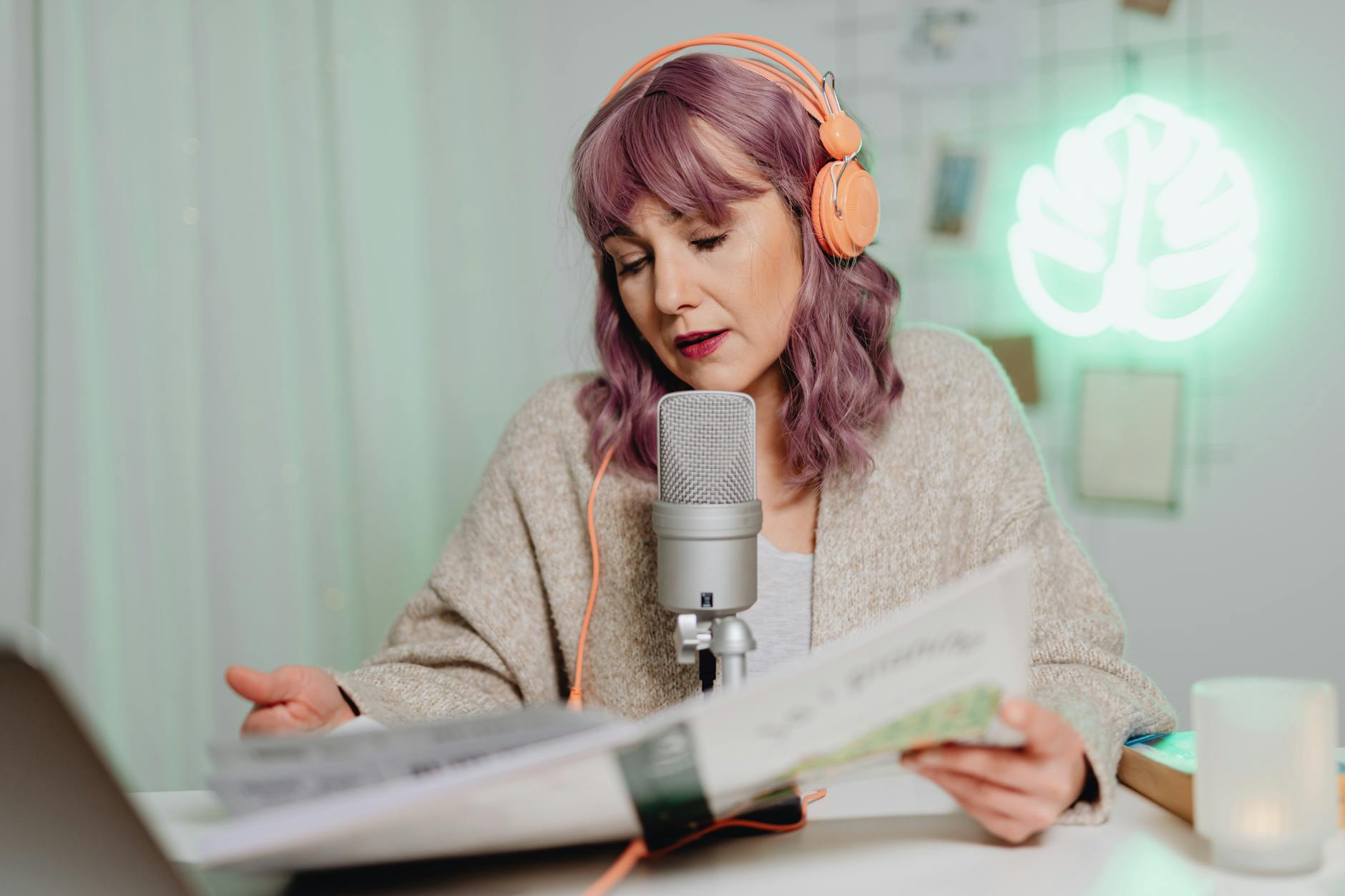 Signs Your Podcast Subscription Is Compromised - Featured image