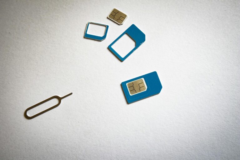 What to Do If Your SIM Card Is Swapped - Featured image