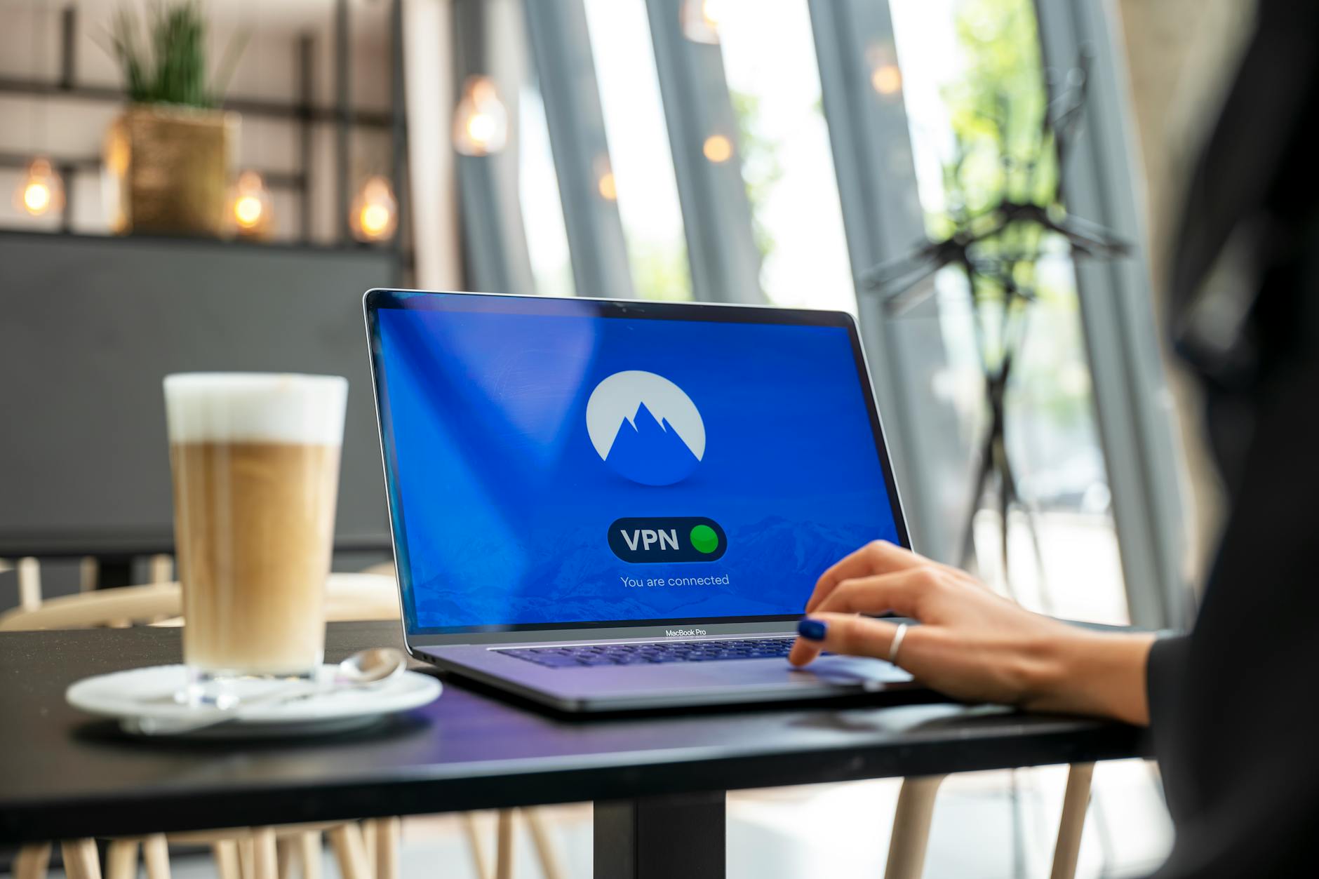 Best VPN Services for Traveling Abroad - Featured image