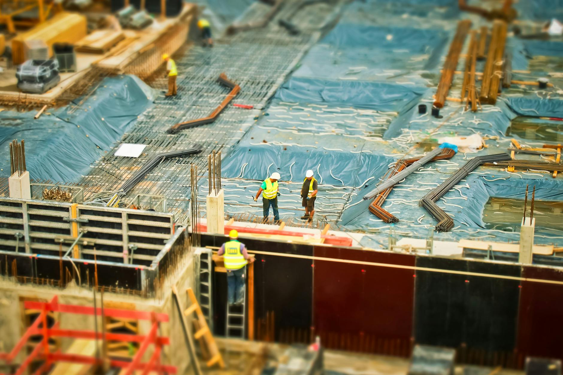 CONSTRUCTION INDUSTRY VULNERABILITIES AND SECURITY GAPS