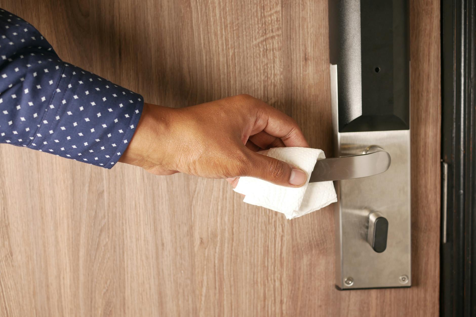 What Training and Access Controls Prevent Insider Privacy Breaches?