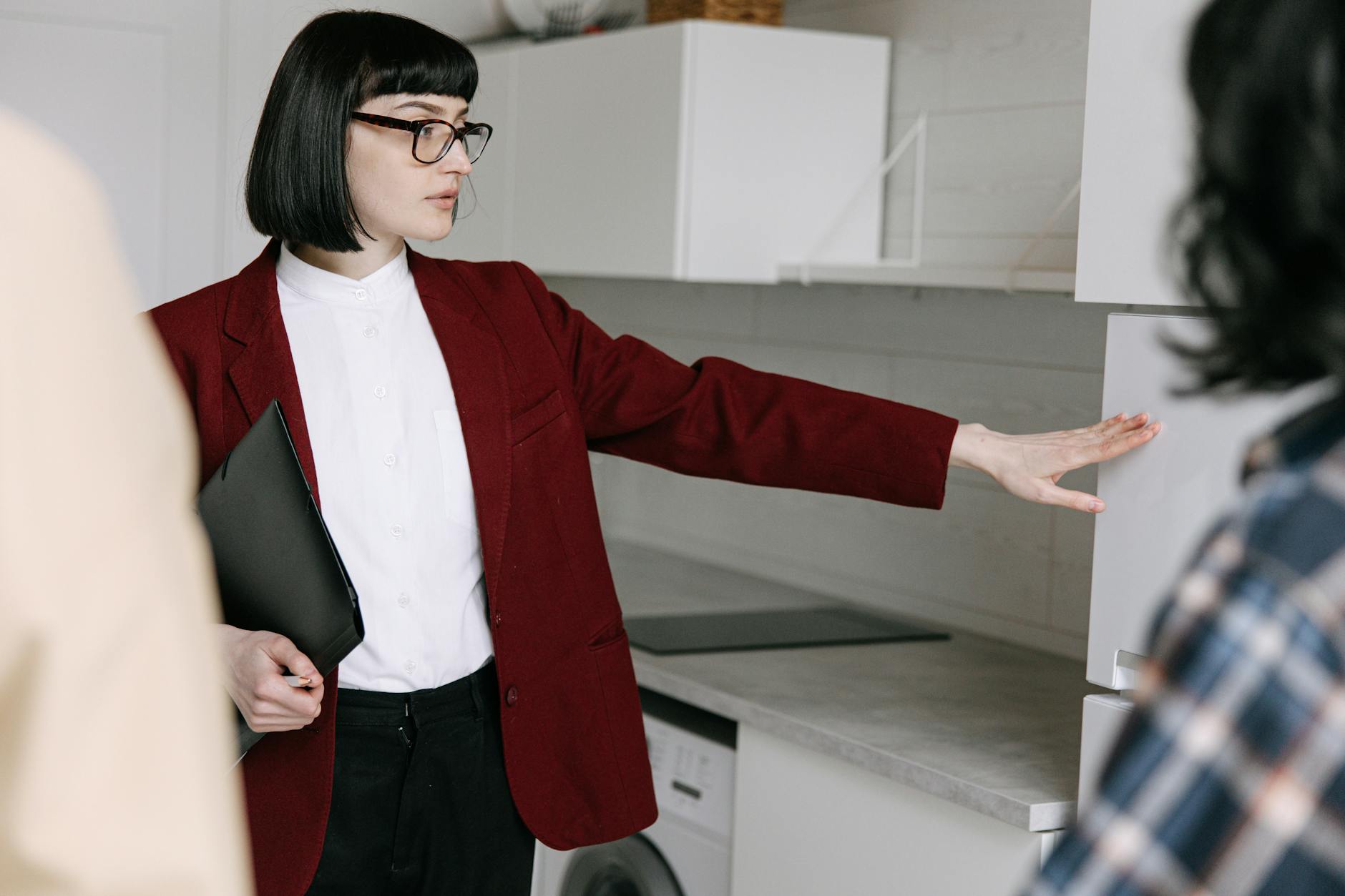 COMMON TYPES OF BUYER SCAMS USING STOLEN DATA