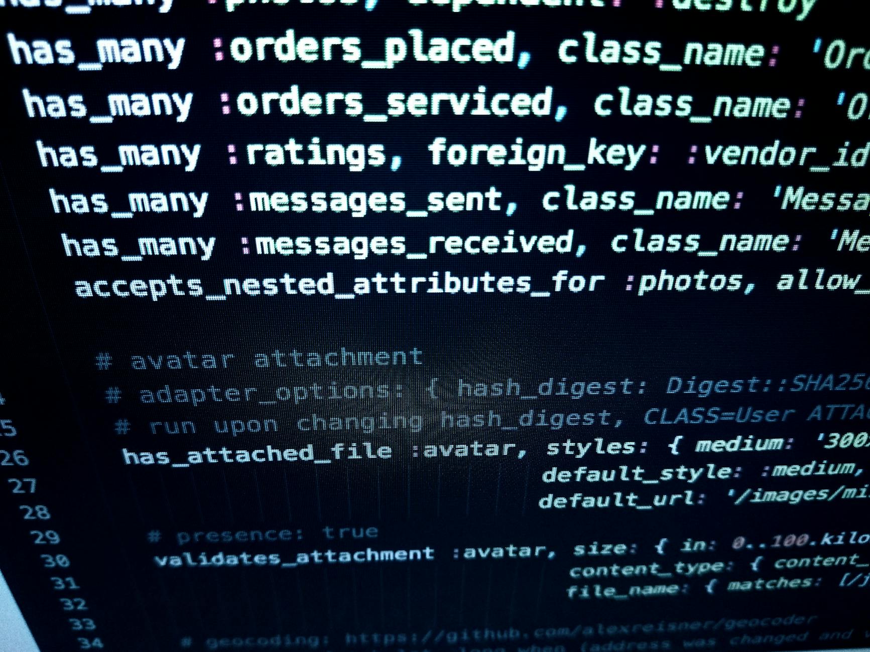 HOW STOLEN DATA TRANSFORMS SCAMMERS INTO CONVINCING FRAUDSTERS