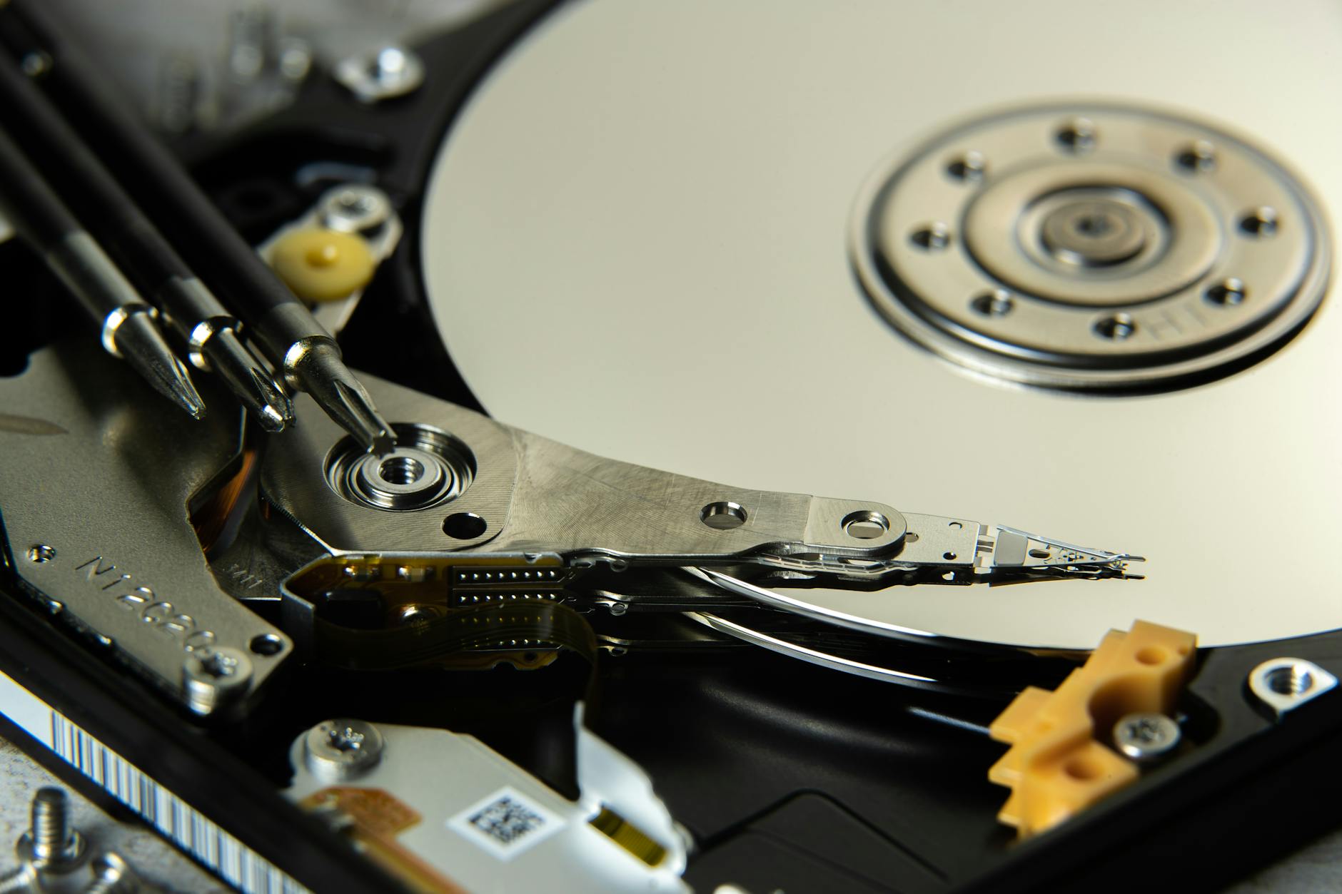 How Stolen Data Transforms Scammers Into Convincing Criminals