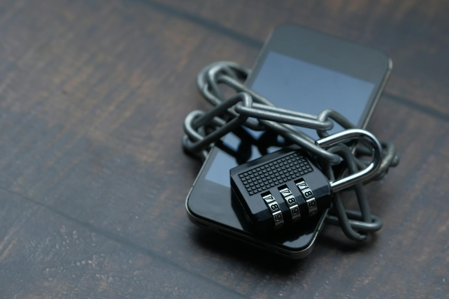 How to Protect Your Purchase History Privacy - Featured image