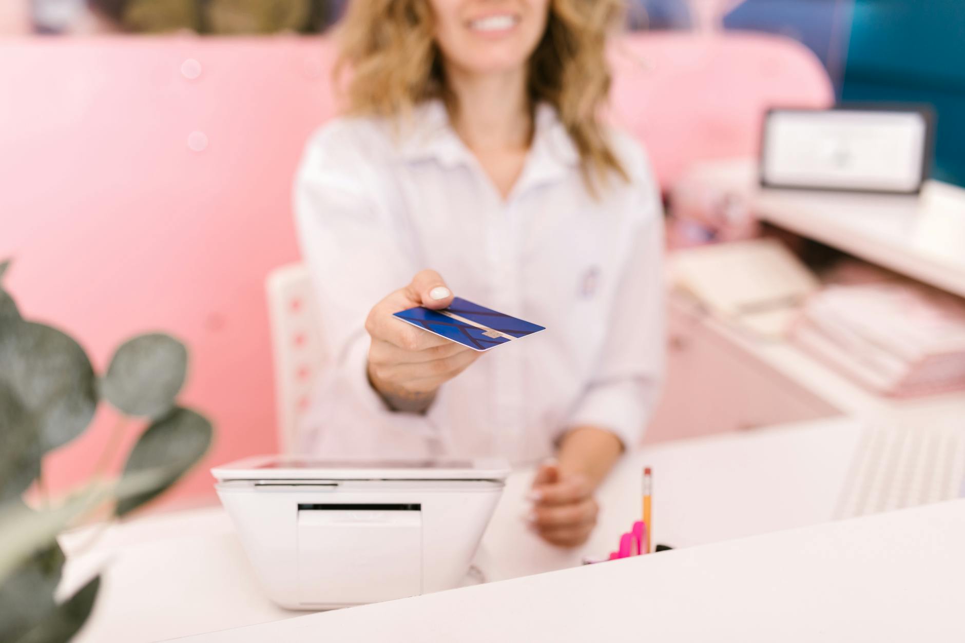 How to Protect Your Store Credit Information - Featured image