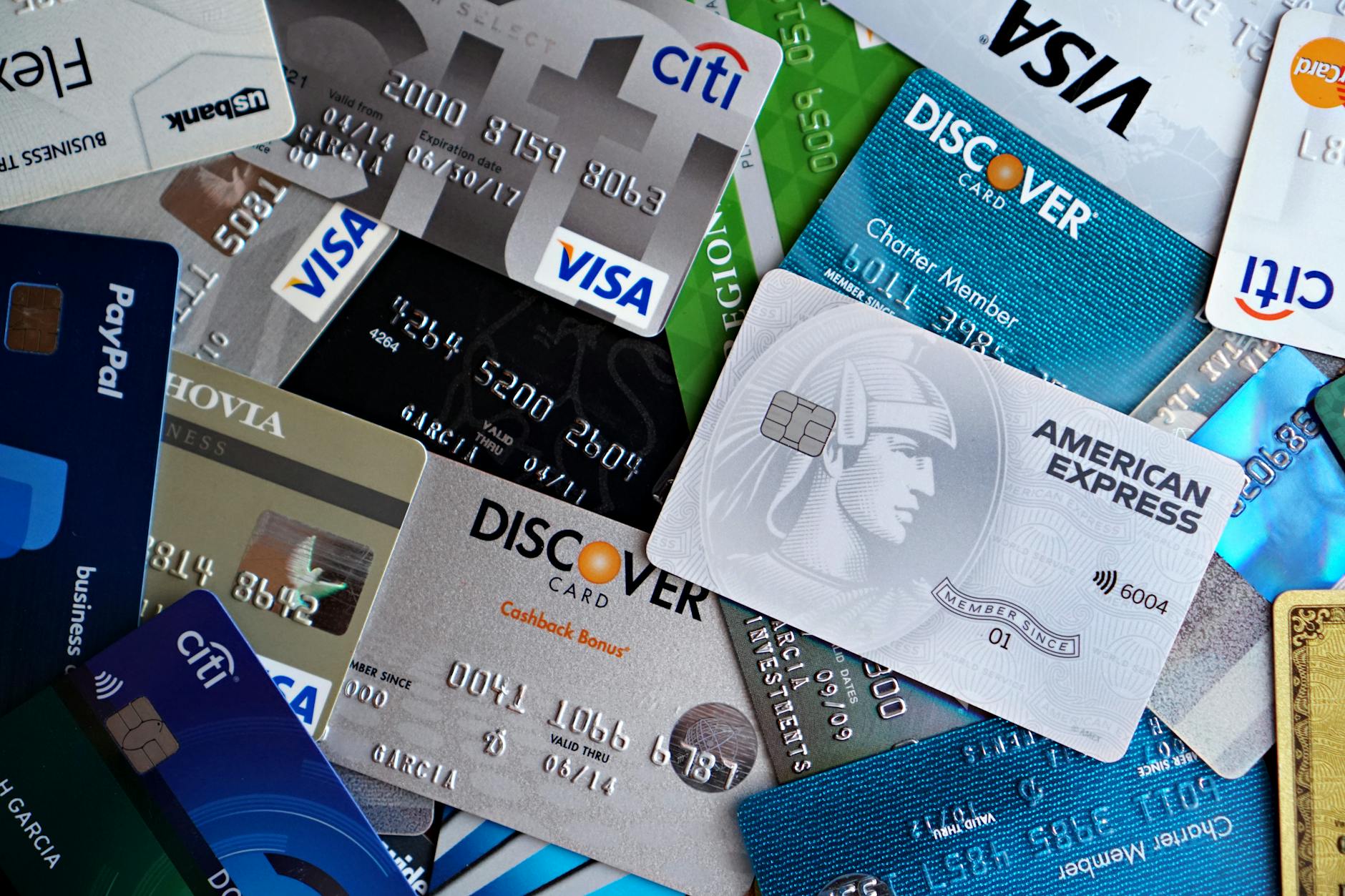 How to Recognize Credit Card Skimming Attacks - Featured image