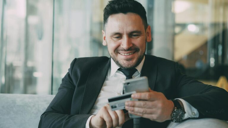 Signs Your Corporate Card Is Compromised - Featured image