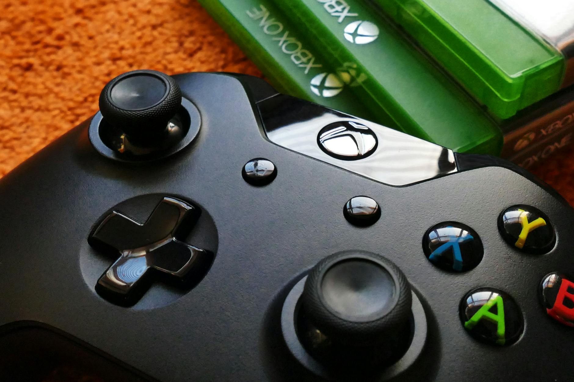 Signs Your Xbox Live Account Is Compromised - Featured image