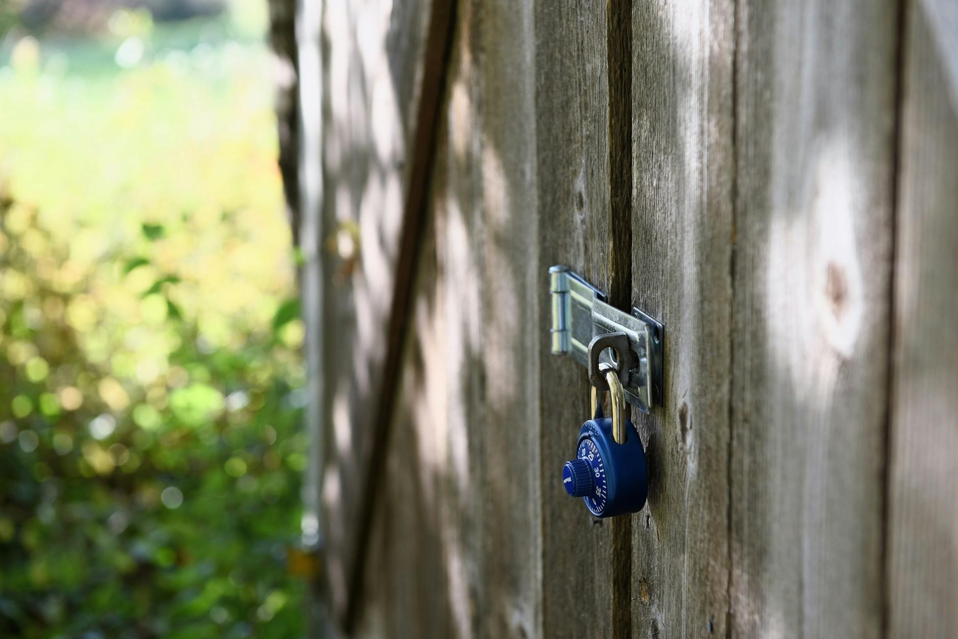 What Are the Privacy Risks of Mainstream Social Media?