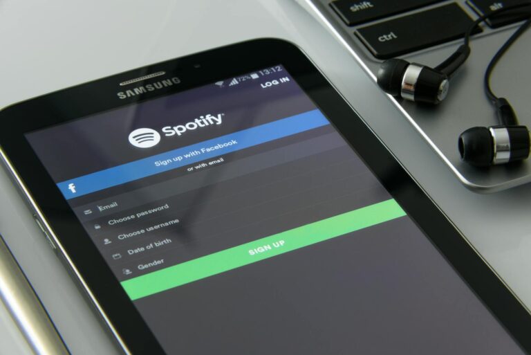 What to Do If Your Spotify Account Is Hacked - Featured image