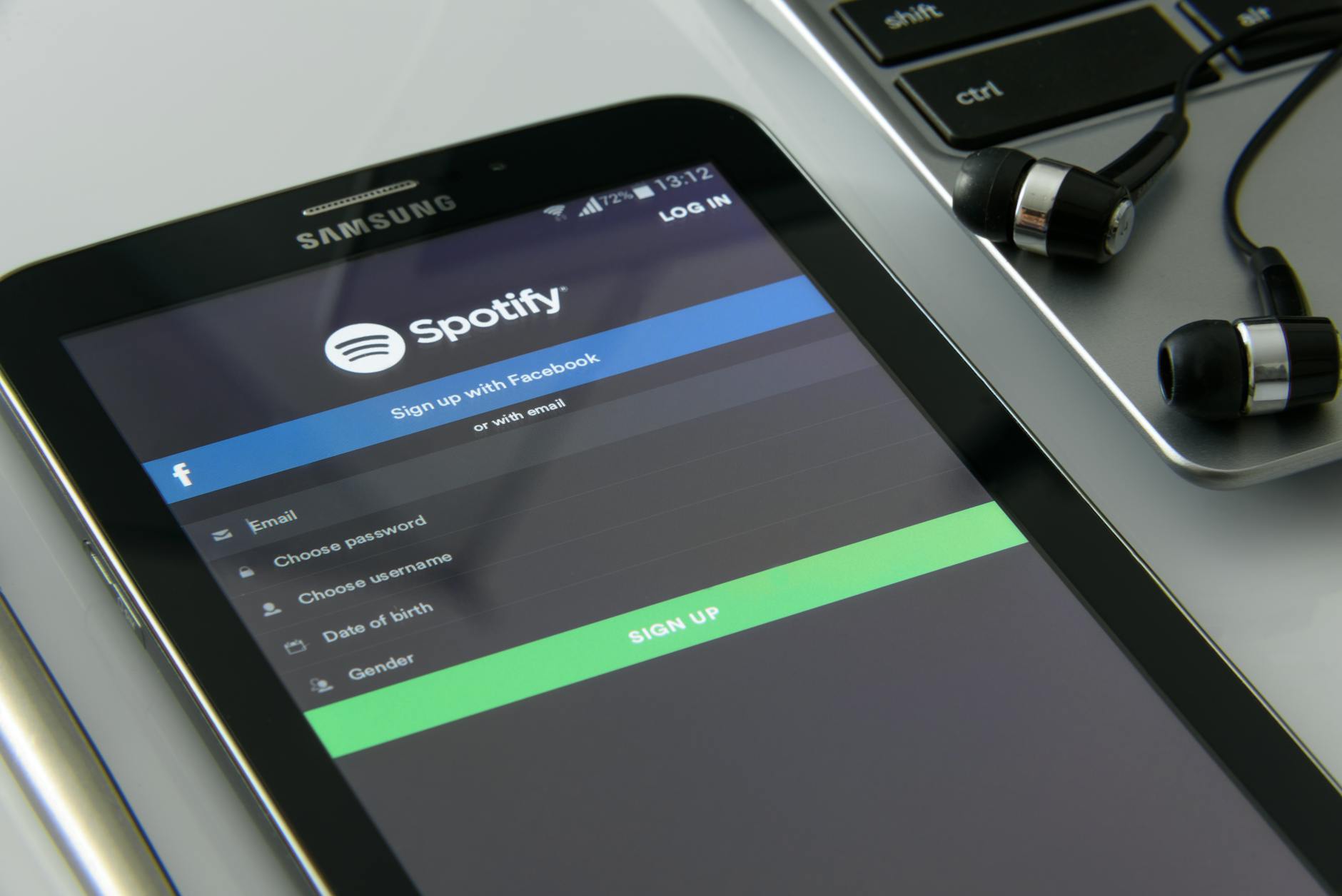 What to Do If Your Spotify Account Is Hacked - Featured image
