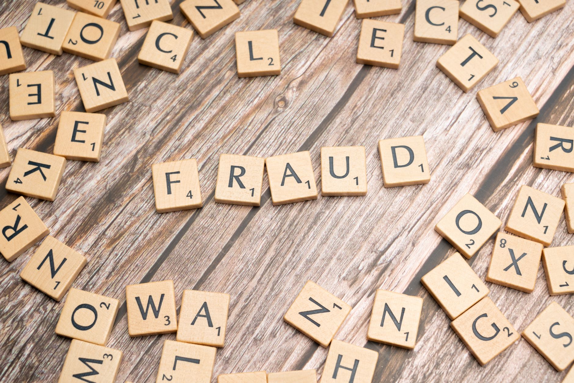 How to detect fraudulent college application consultants and avoid scams - Featured image