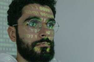 Consultant Faces 6-Year Prison Term for Aiding Ransomware Extortion Conspiracy - Featured image