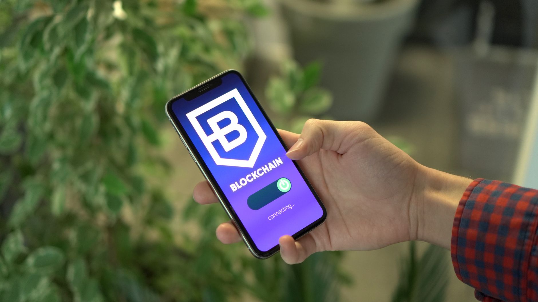 Crypto Wallet Malware Drains Private Keys Through Fake Apps - Featured image
