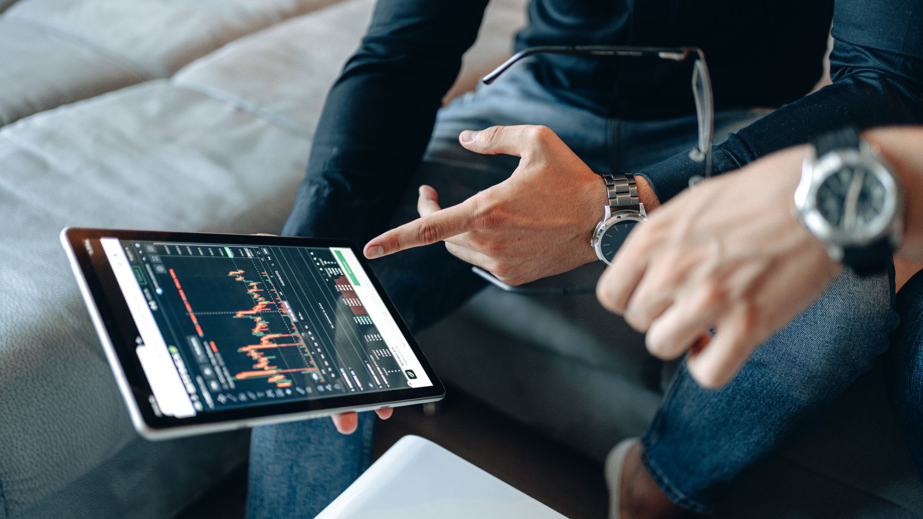 What Is New With Financial Sector Data Breach News in August 2026? Latest breach notices and security advisories and Key Takeaways - Featured image